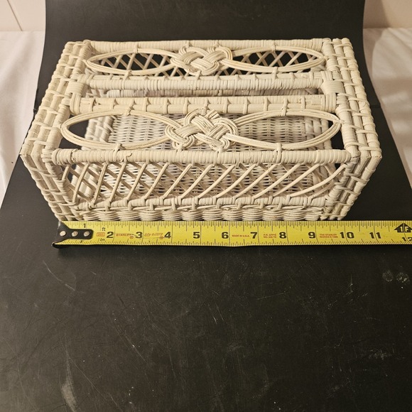 Vintage Woven White Wicker & Rattan Tissue Box Cover Rectangle Shaped - Picture 10 of 11